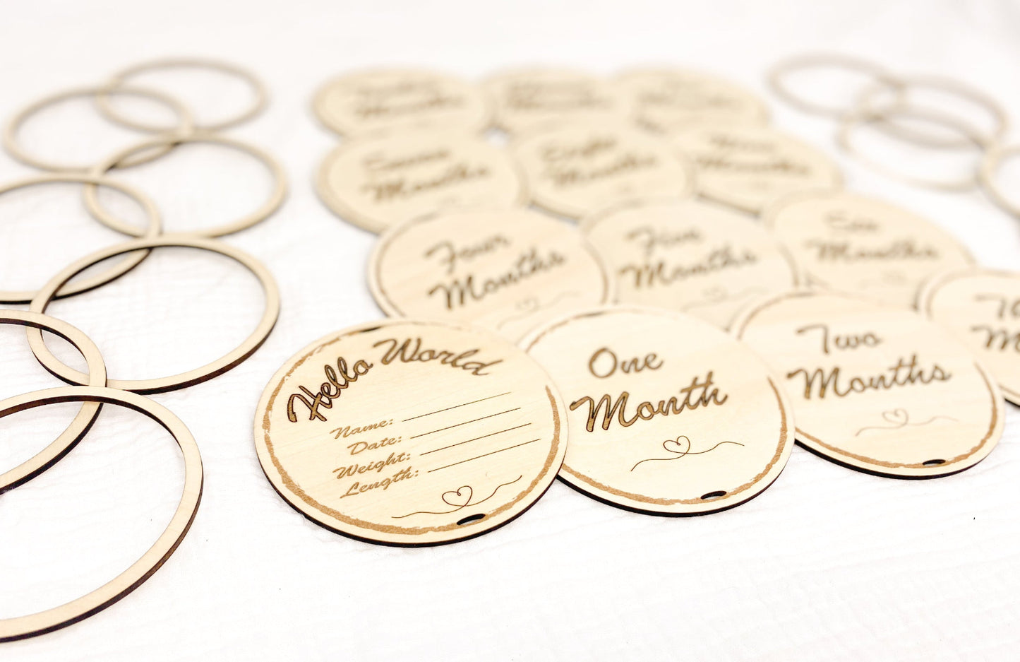Wooden Baby Milestone Marker Set With 13 Monthly Markers And Matching Photo Frames For Baby's First Year