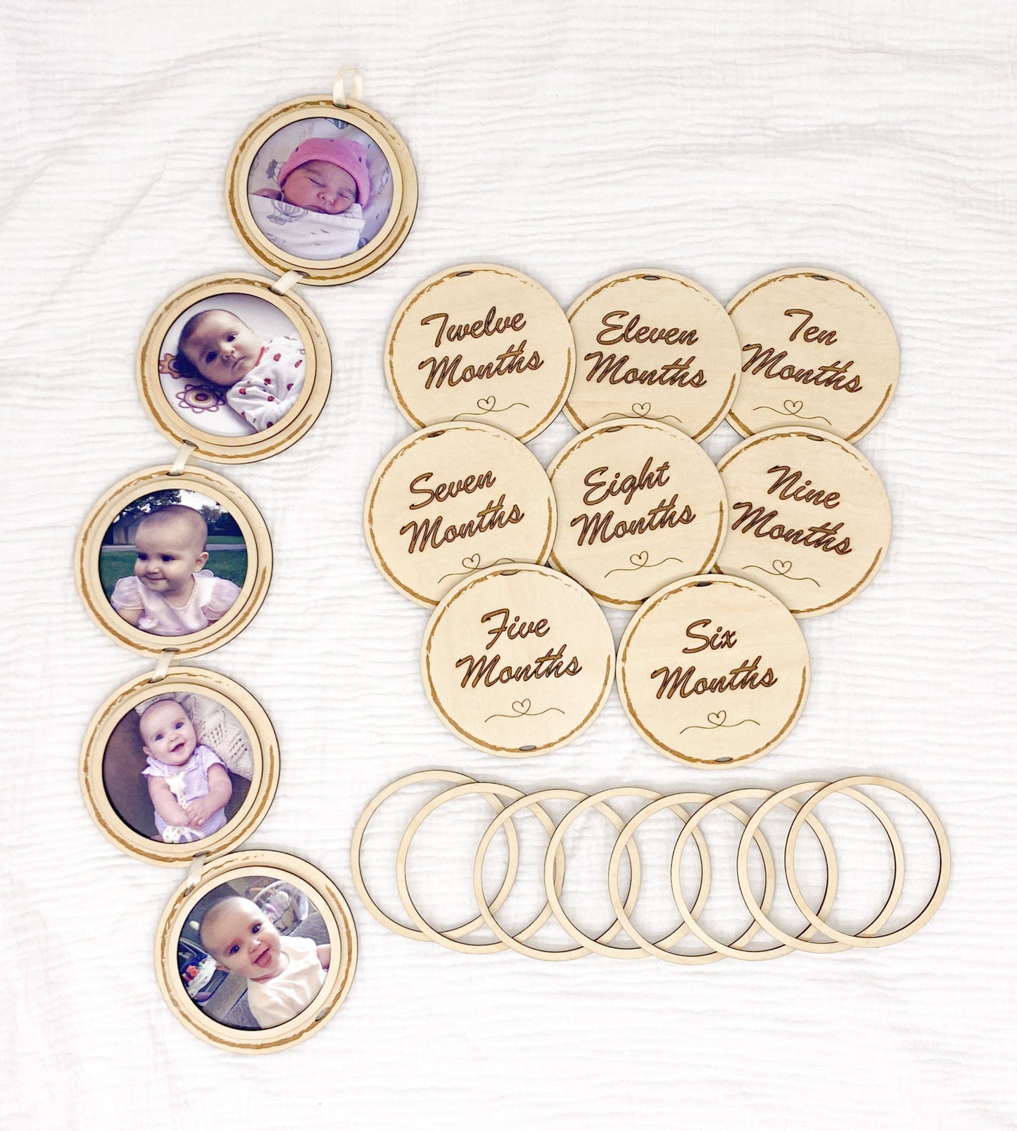 Wooden Baby Milestone Marker Set With 13 Monthly Markers And Matching Photo Frames For Baby's First Year