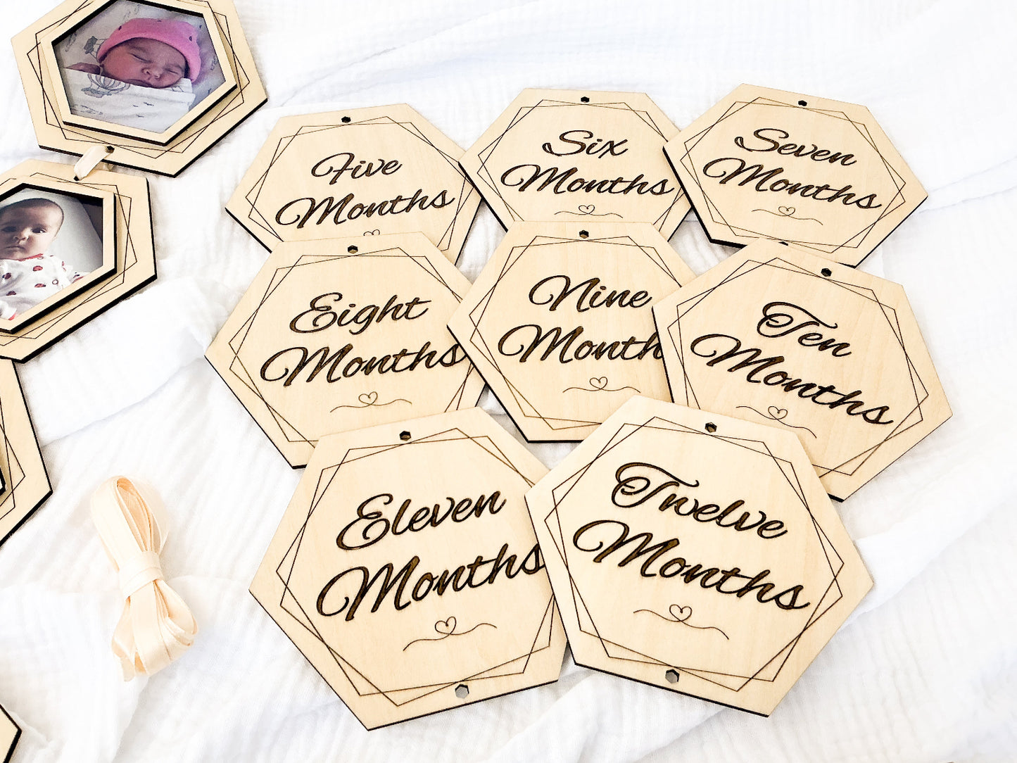 Hexagon Wooden Baby Milestone Marker Set With 13 Monthly Markers And Matching Photo Frames For Baby's First Year