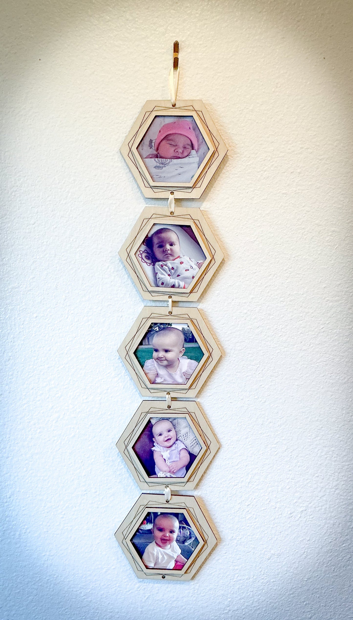 Hexagon Wooden Baby Milestone Marker Set With 13 Monthly Markers And Matching Photo Frames For Baby's First Year