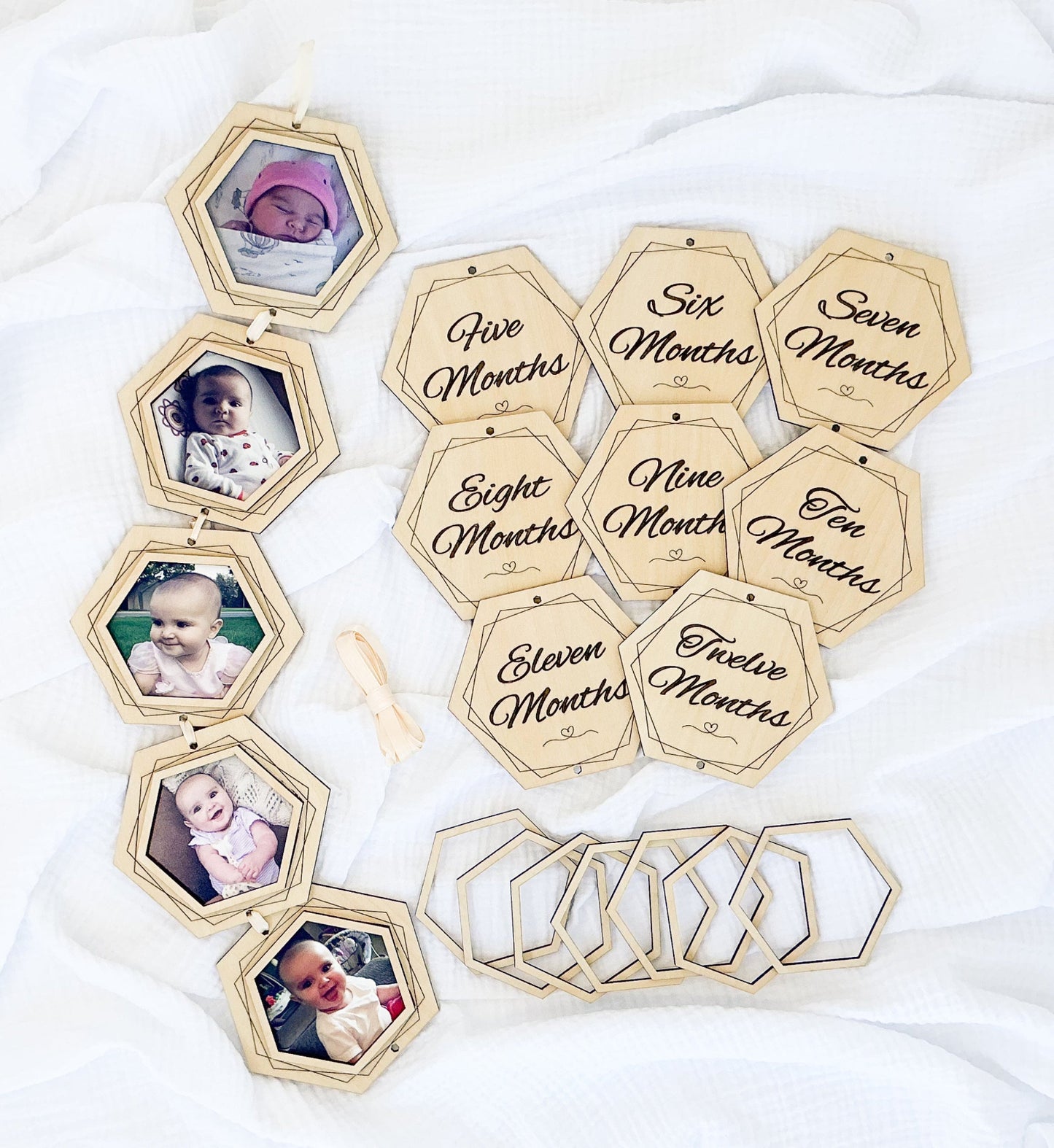 Hexagon Wooden Baby Milestone Marker Set With 13 Monthly Markers And Matching Photo Frames For Baby's First Year