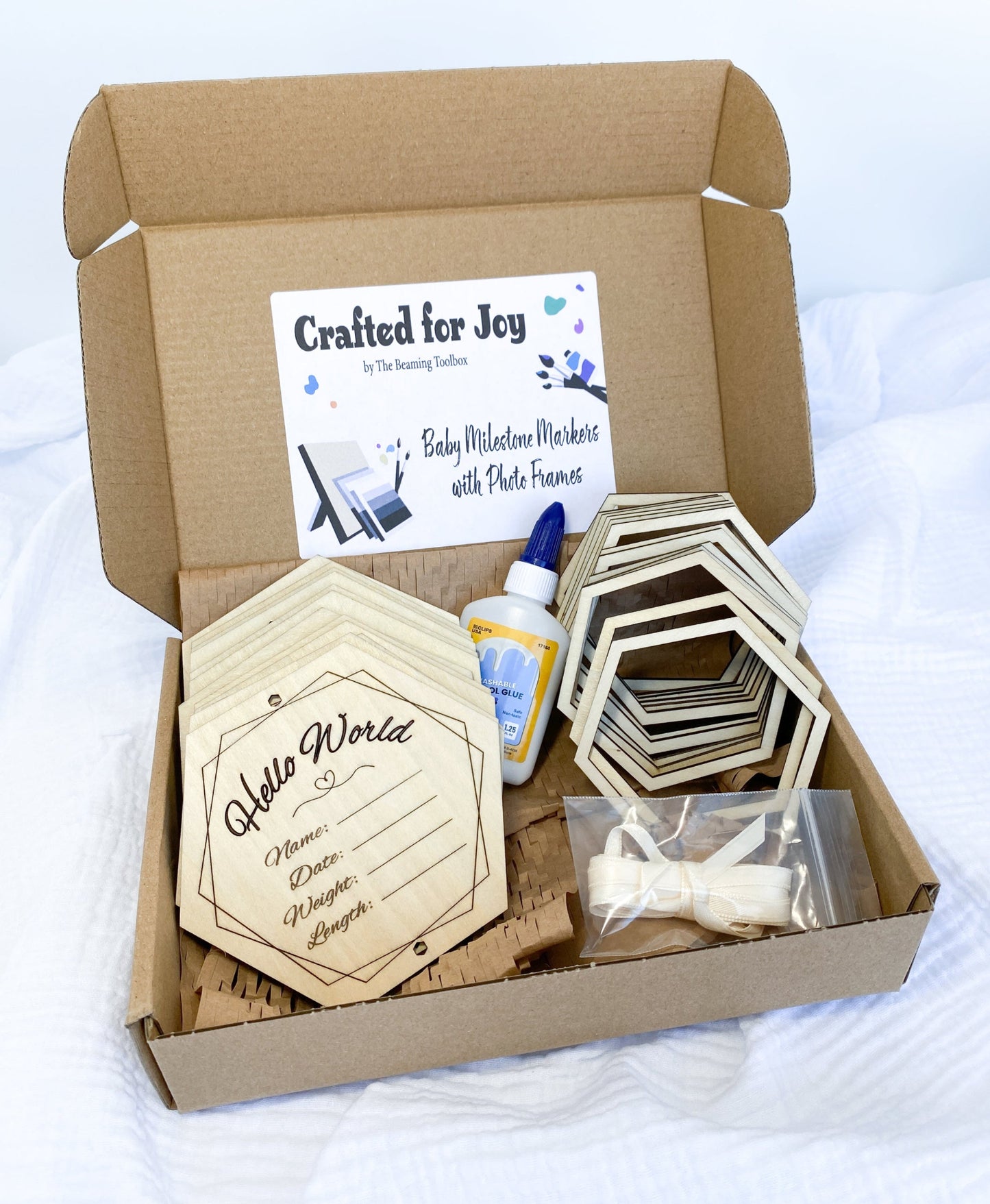 Hexagon Wooden Baby Milestone Marker Set With 13 Monthly Markers And Matching Photo Frames For Baby's First Year