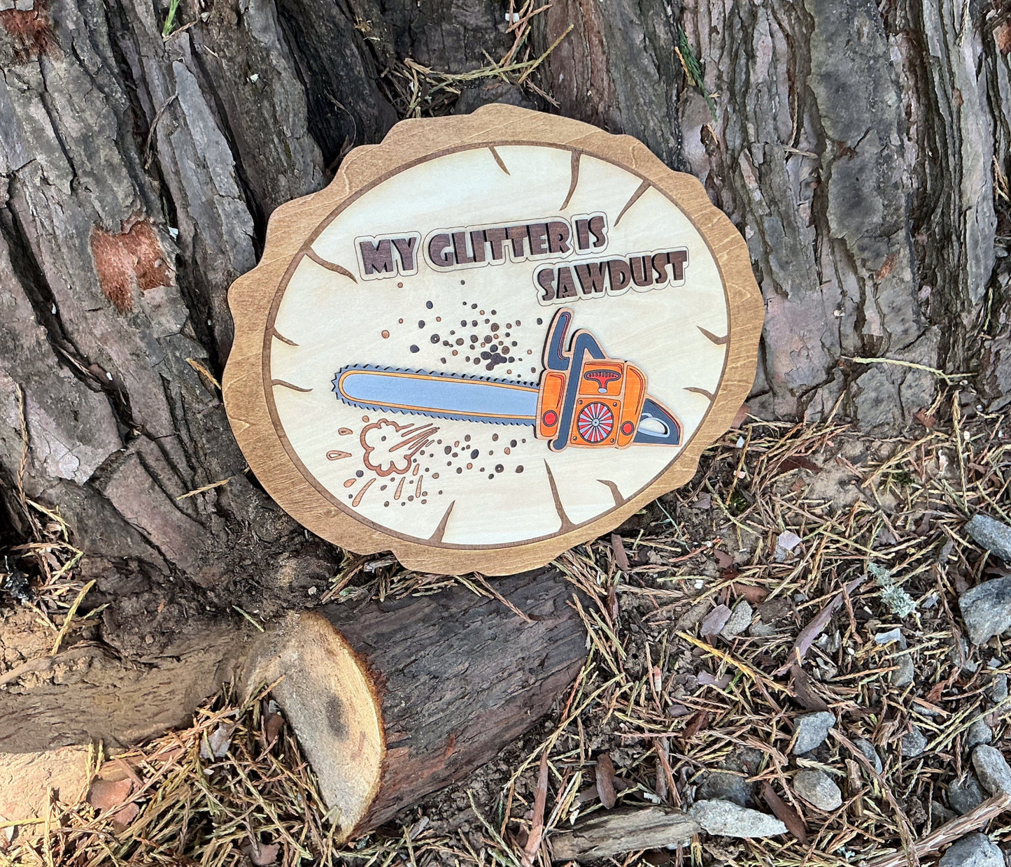 Rustic Woodshop Sign With Chainsaw Design And “My Glitter Is Sawdust” Engraving, Laser Engraved And Hand-Painted, Perfect For DIYers And Woodworkers